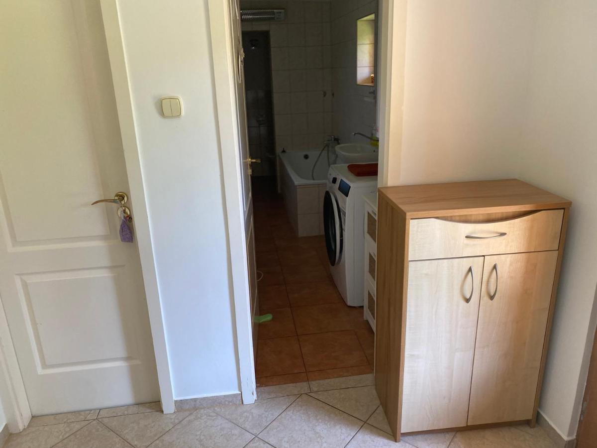 Vityesz Vendégház ** Apartamento Chl'aba Exterior foto